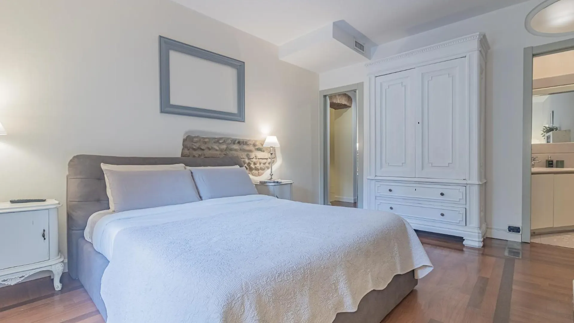 Thea - Centro Storico Aparthotel Monza 0*,  Italy